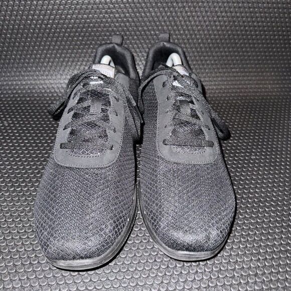 Skechers Black Ghenter Bronaugh Work No Slip Comfort Shoes Women’s Size 11 - Picture 2 of 8